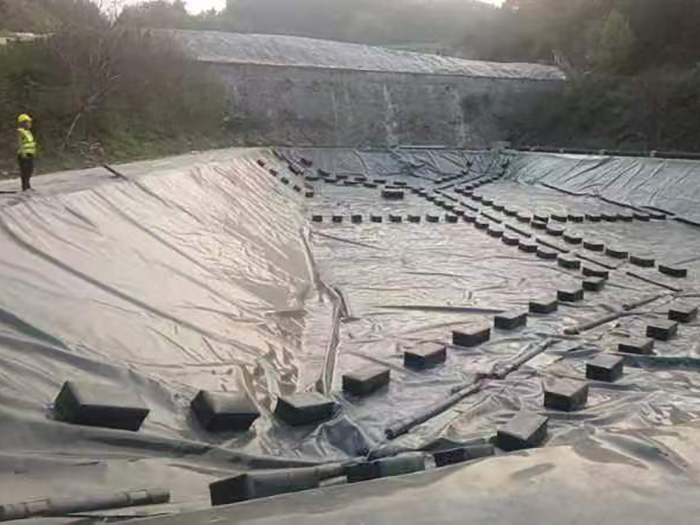 渗滤液调节池工程